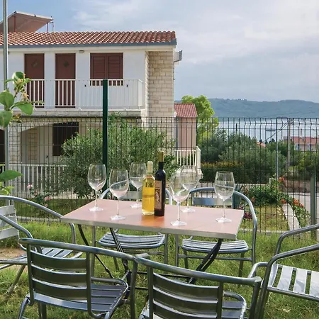 Apartamento Amazing In Okrug Gornji Trogir