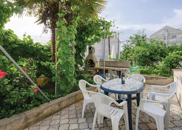 Amazing In Okrug Gornji Trogir